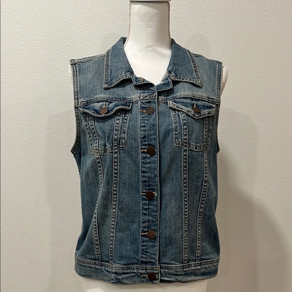 Treasure & Bond Distressed Denim Sleeveless Vest Button Up Size S